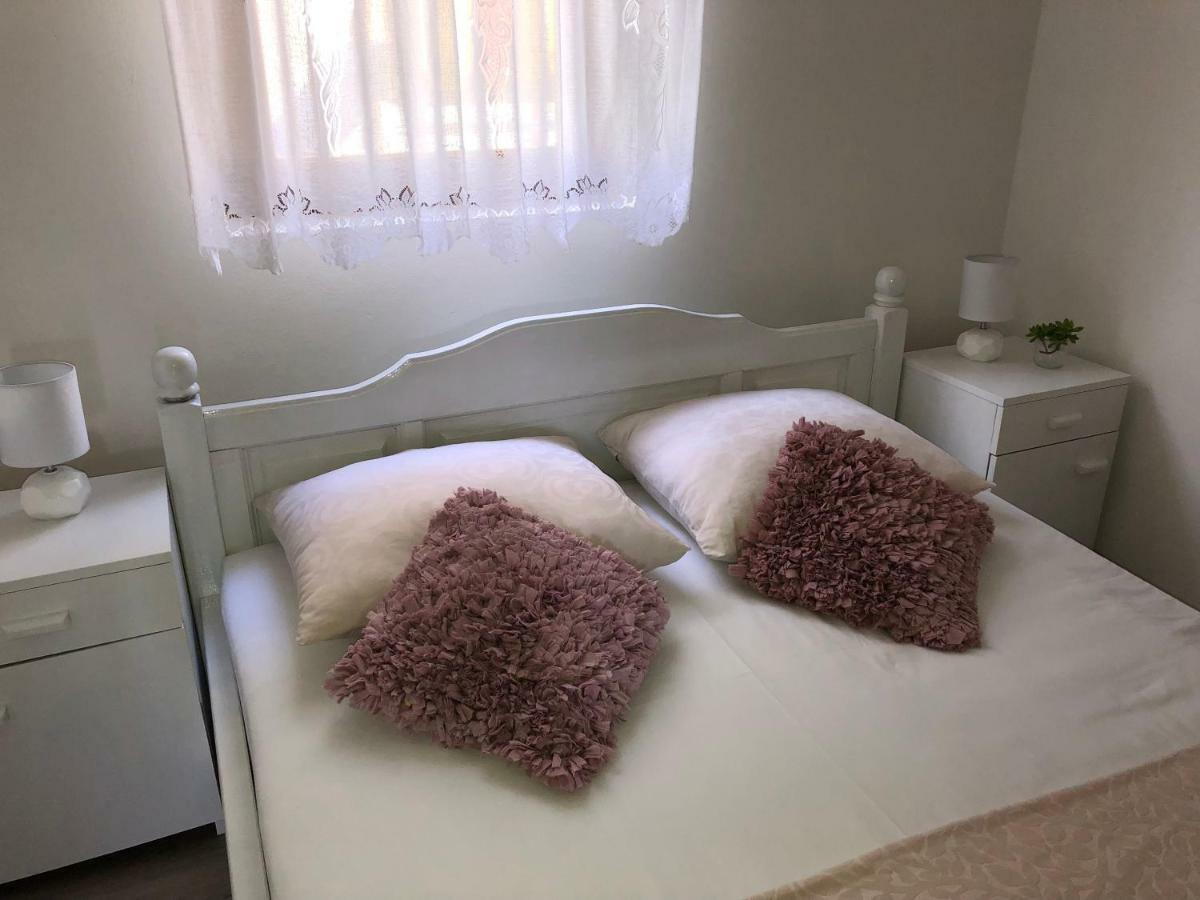 Apartments Vrdoljak 파그 외부 사진